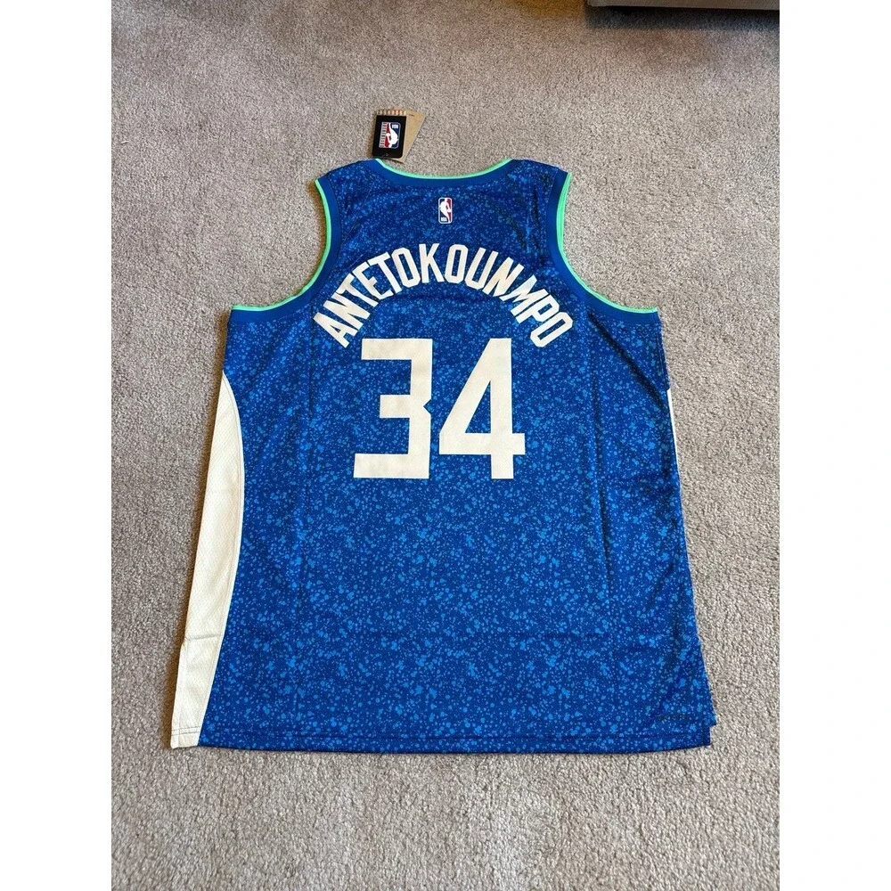 Giannis Antetokounmpo Milwaukee Bucks NWT Nike Men’s NBA Jersey Size XL